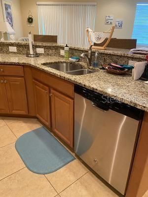 For Rent: $2,300 (3 beds, 2 baths, 1803 Square Feet)