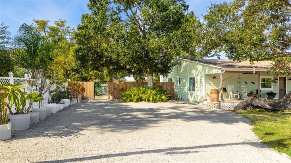 待售: $370,000 (2 贝兹, 2 浴室, 1878 平方英尺)