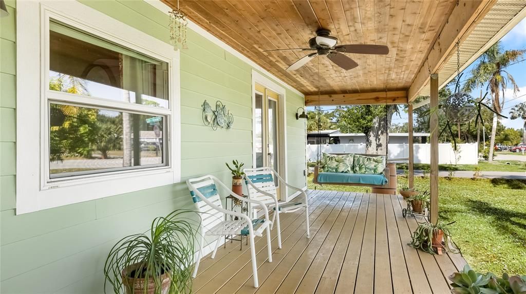 待售: $370,000 (2 贝兹, 2 浴室, 1878 平方英尺)