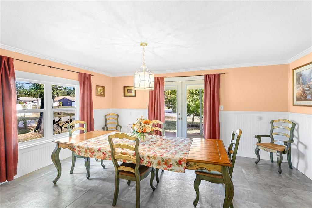 待售: $370,000 (2 贝兹, 2 浴室, 1878 平方英尺)