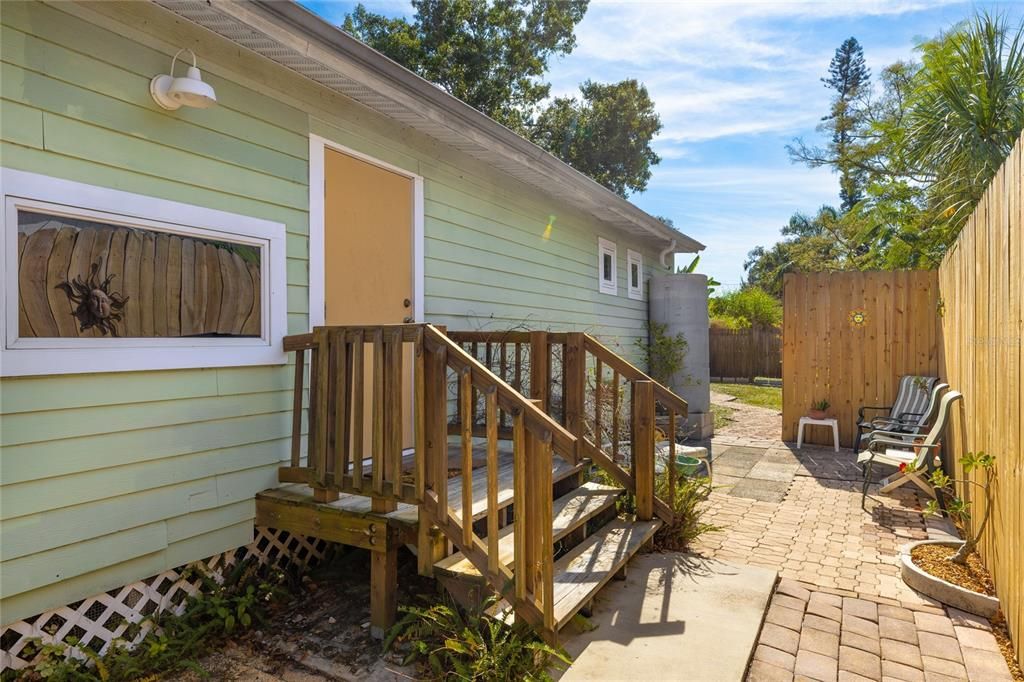 待售: $370,000 (2 贝兹, 2 浴室, 1878 平方英尺)