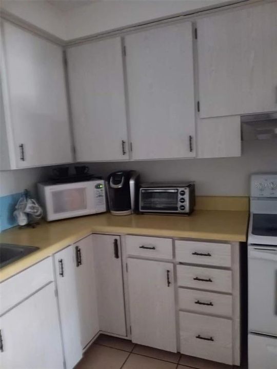 На продажу: $550,000 (3 спален, 1 ванн, 1130 Квадратных фут)