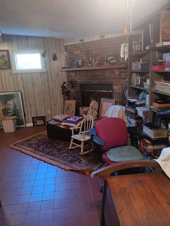 На продажу: $550,000 (3 спален, 1 ванн, 1130 Квадратных фут)