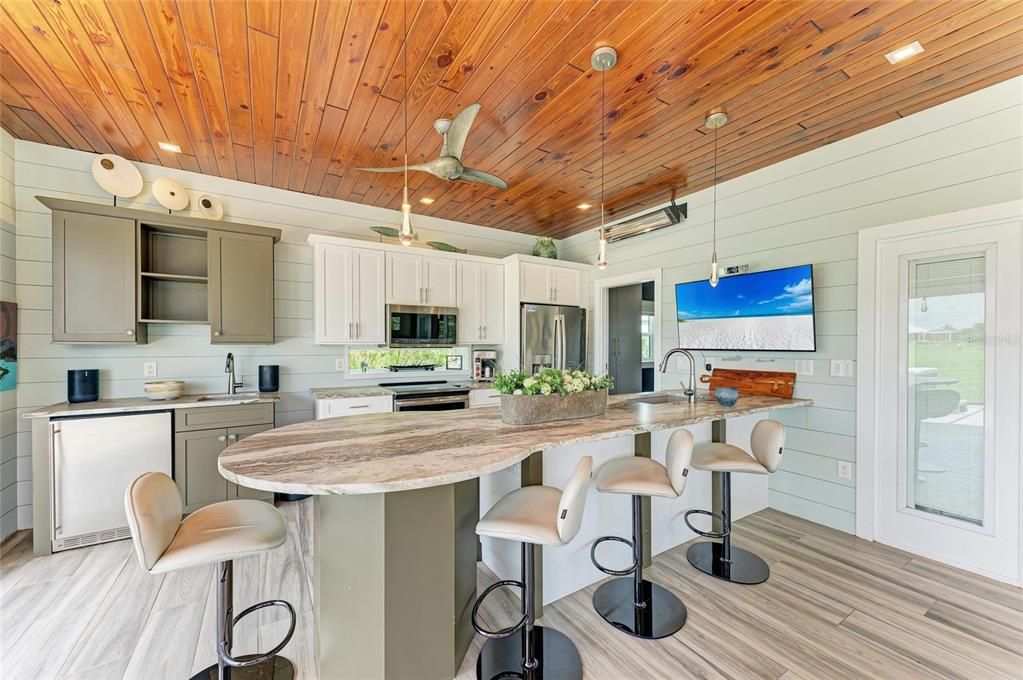 待售: $480,000 (1 贝兹, 1 浴室, 345 平方英尺)