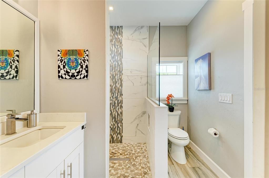 待售: $480,000 (1 贝兹, 1 浴室, 345 平方英尺)