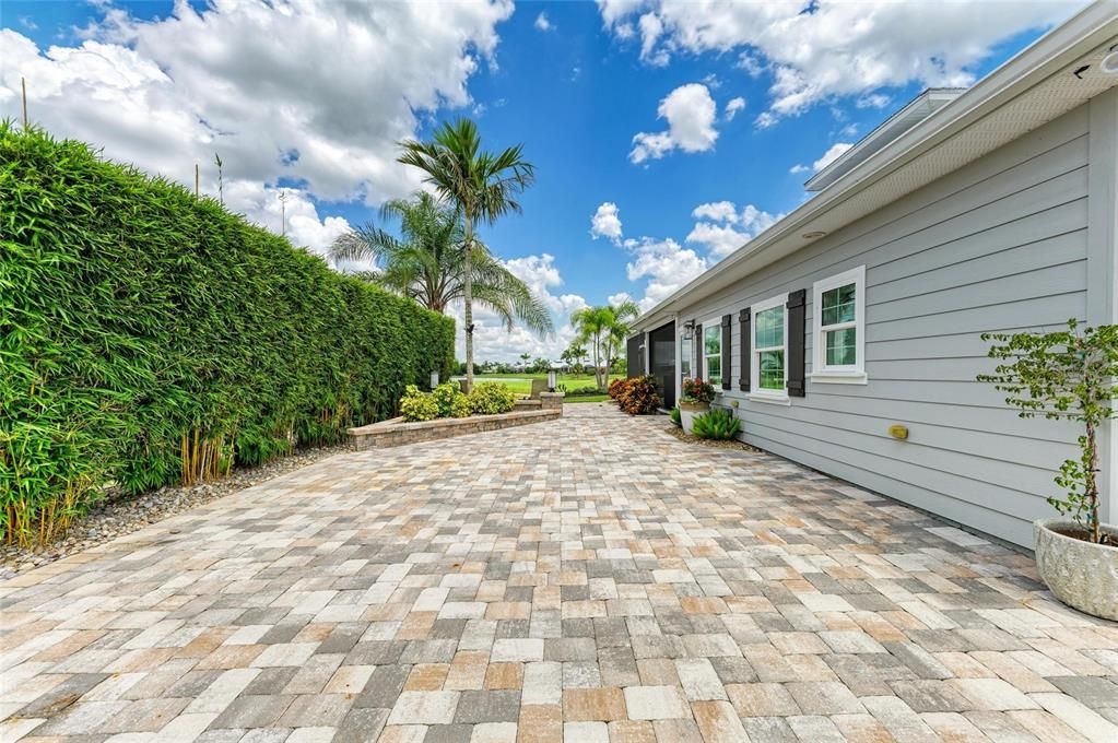 待售: $480,000 (1 贝兹, 1 浴室, 345 平方英尺)