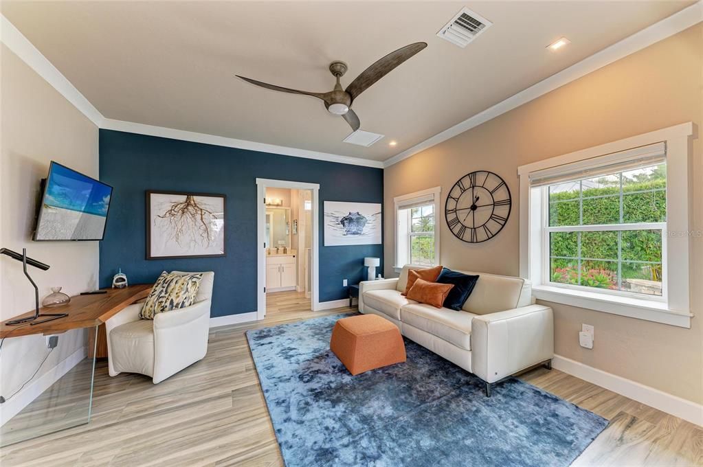 待售: $480,000 (1 贝兹, 1 浴室, 345 平方英尺)