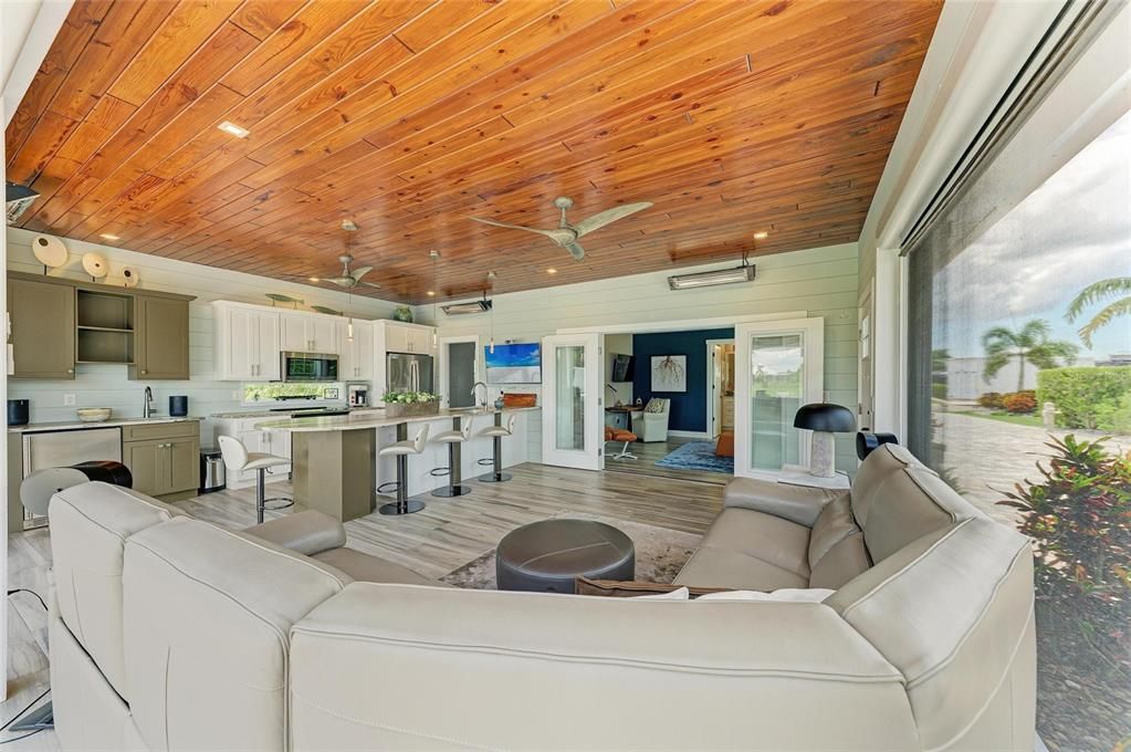 待售: $480,000 (1 贝兹, 1 浴室, 345 平方英尺)