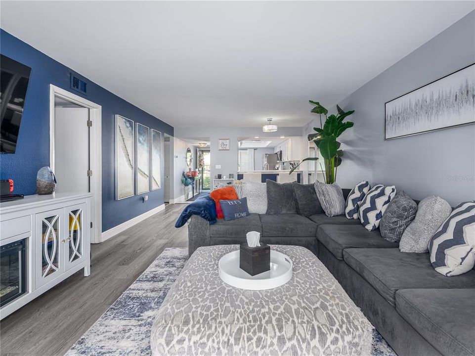 For Rent: $1,900 (2 beds, 2 baths, 1151 Square Feet)