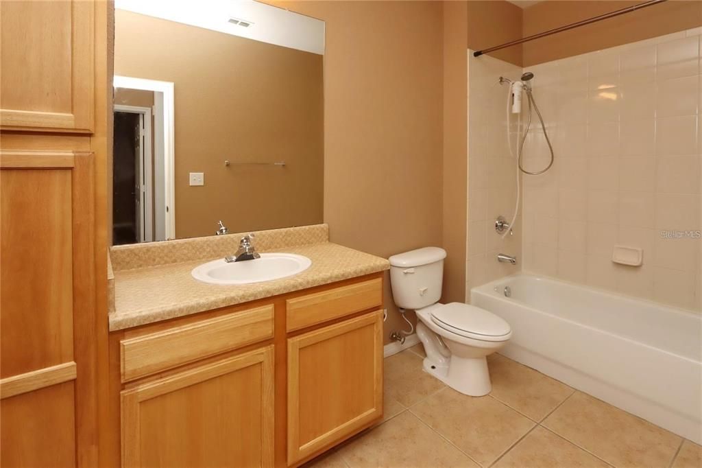 For Rent: $1,795 (3 beds, 2 baths, 1289 Square Feet)