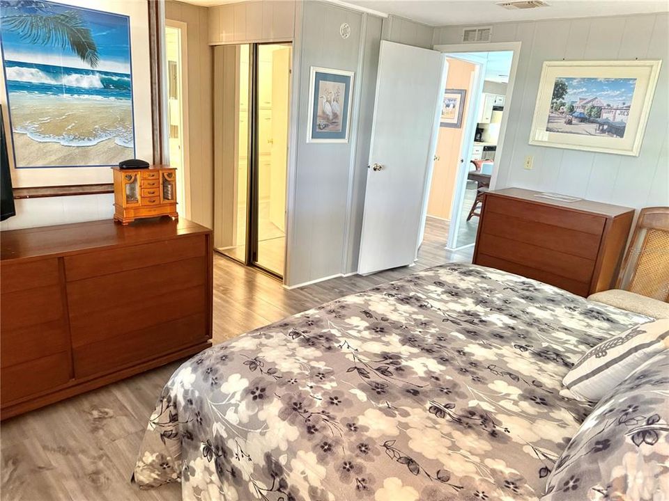 For Sale: $184,900 (3 beds, 2 baths, 1288 Square Feet)