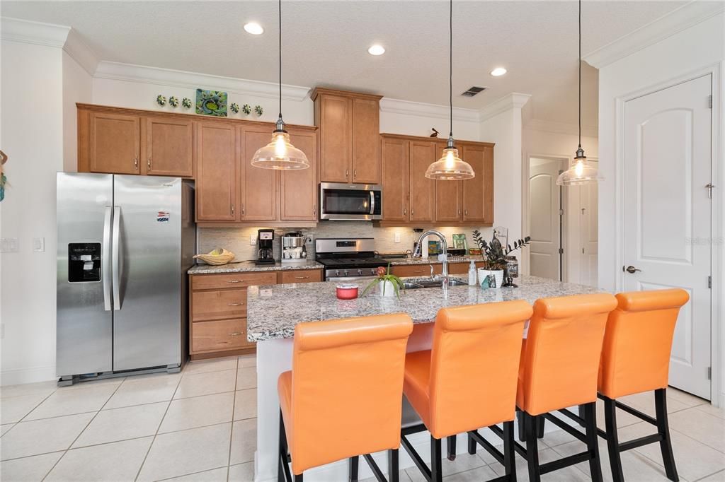 For Sale: $345,000 (2 beds, 2 baths, 1464 Square Feet)