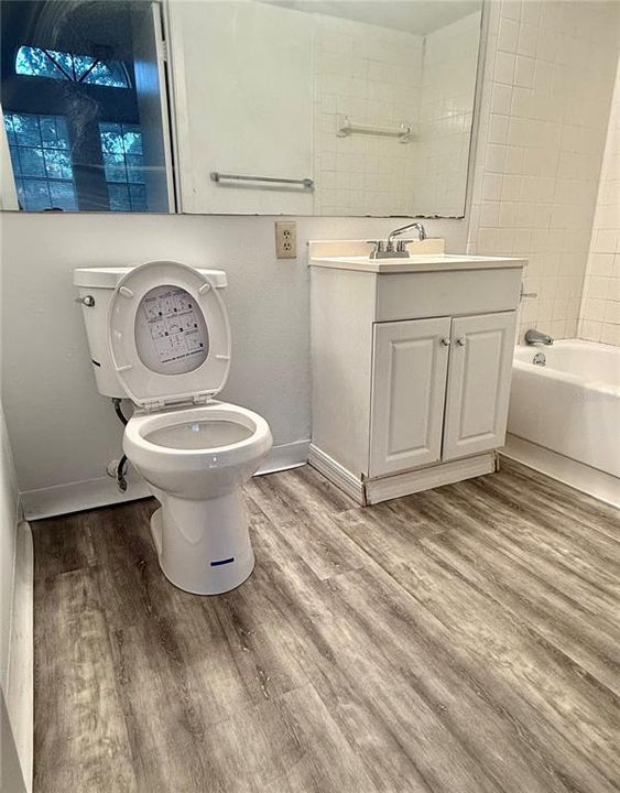 For Rent: $1,495 (2 beds, 2 baths, 893 Square Feet)