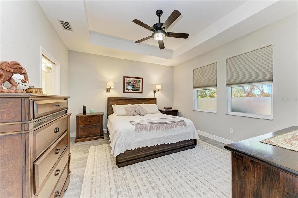 На продажу: $380,900 (2 спален, 2 ванн, 1627 Квадратных фут)