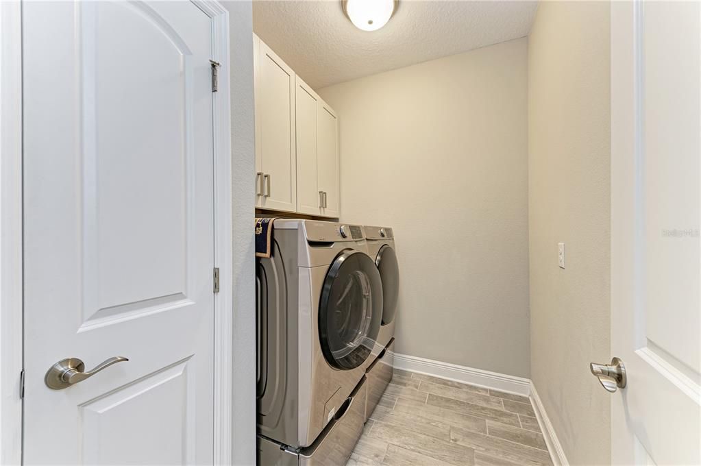 На продажу: $380,900 (2 спален, 2 ванн, 1627 Квадратных фут)