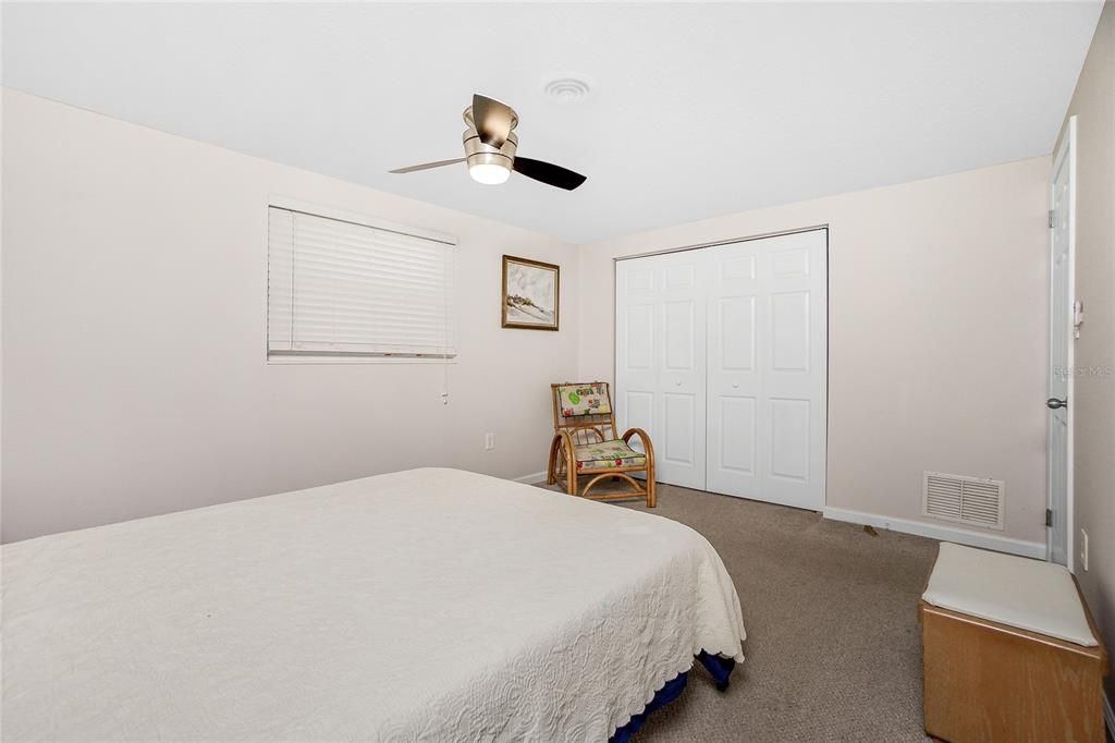 For Sale: $239,900 (2 beds, 2 baths, 1238 Square Feet)