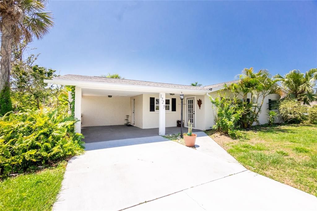 For Sale: $239,900 (2 beds, 2 baths, 1238 Square Feet)