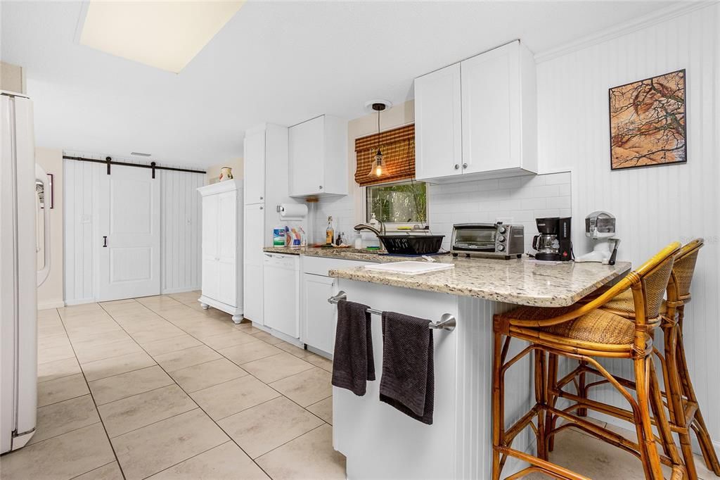 For Sale: $239,900 (2 beds, 2 baths, 1238 Square Feet)