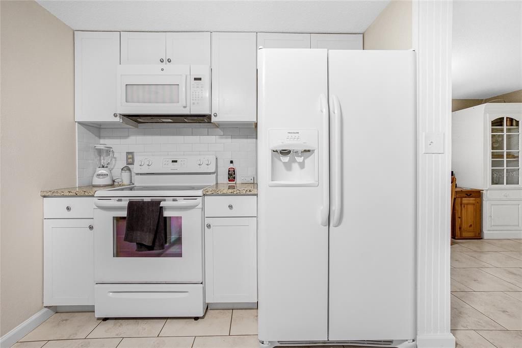 For Sale: $239,900 (2 beds, 2 baths, 1238 Square Feet)