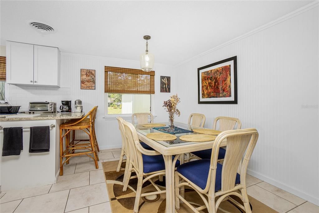 For Sale: $239,900 (2 beds, 2 baths, 1238 Square Feet)