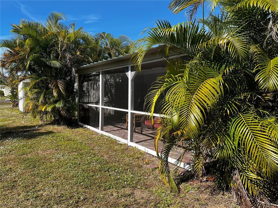 For Sale: $239,900 (2 beds, 2 baths, 1238 Square Feet)