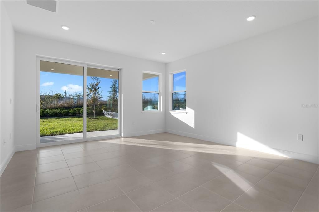 For Rent: $3,000 (4 beds, 2 baths, 2122 Square Feet)