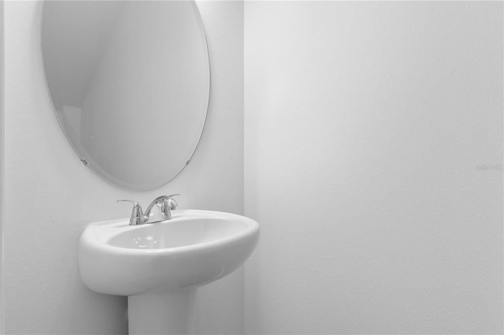 For Rent: $3,000 (4 beds, 2 baths, 2122 Square Feet)