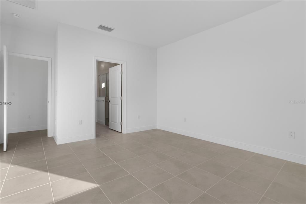 For Rent: $3,000 (4 beds, 2 baths, 2122 Square Feet)