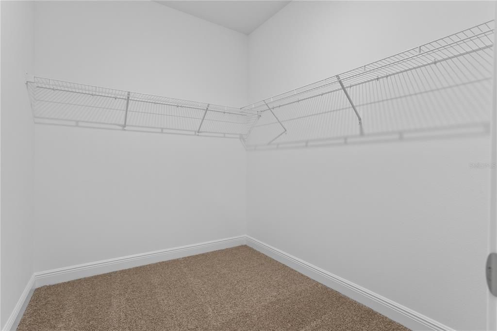 For Rent: $3,000 (4 beds, 2 baths, 2122 Square Feet)