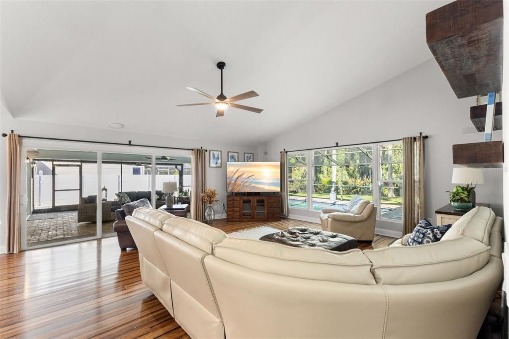 待售: $600,000 (3 贝兹, 2 浴室, 2081 平方英尺)