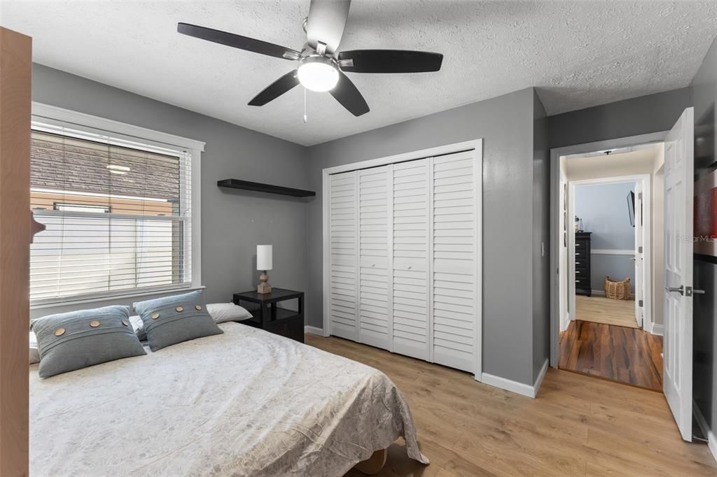 待售: $600,000 (3 贝兹, 2 浴室, 2081 平方英尺)