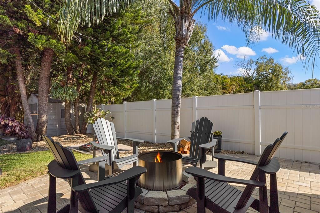 待售: $600,000 (3 贝兹, 2 浴室, 2081 平方英尺)