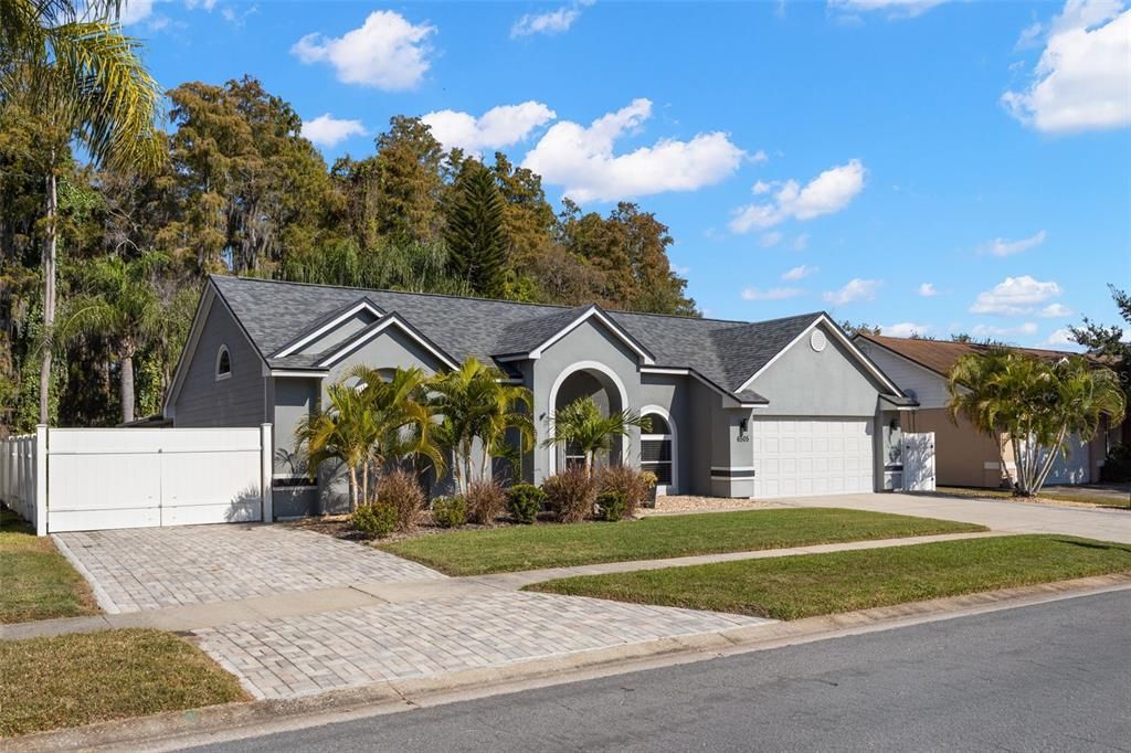 待售: $600,000 (3 贝兹, 2 浴室, 2081 平方英尺)