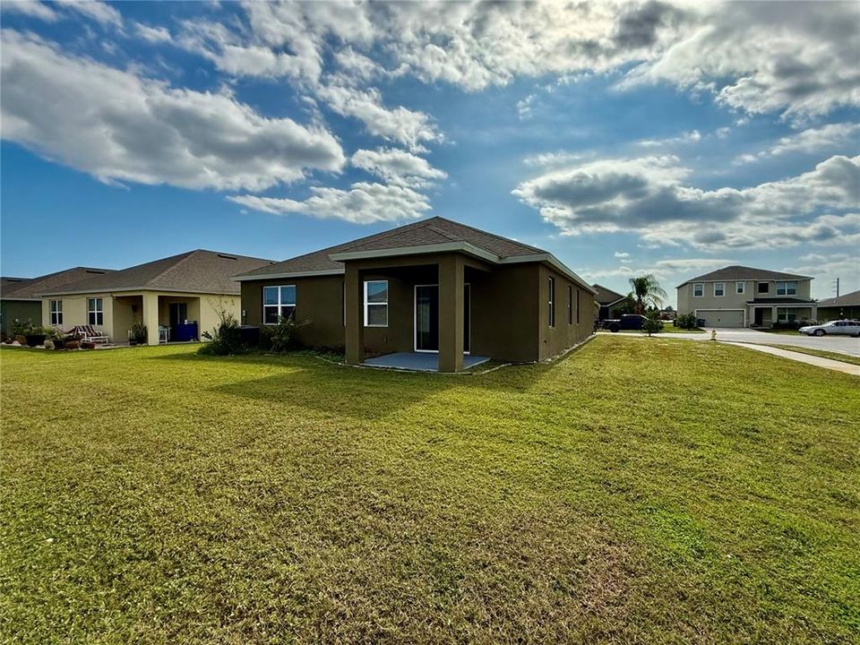 For Rent: $2,350 (3 beds, 2 baths, 1772 Square Feet)