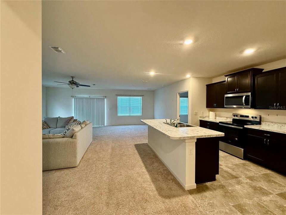 For Rent: $2,350 (3 beds, 2 baths, 1772 Square Feet)