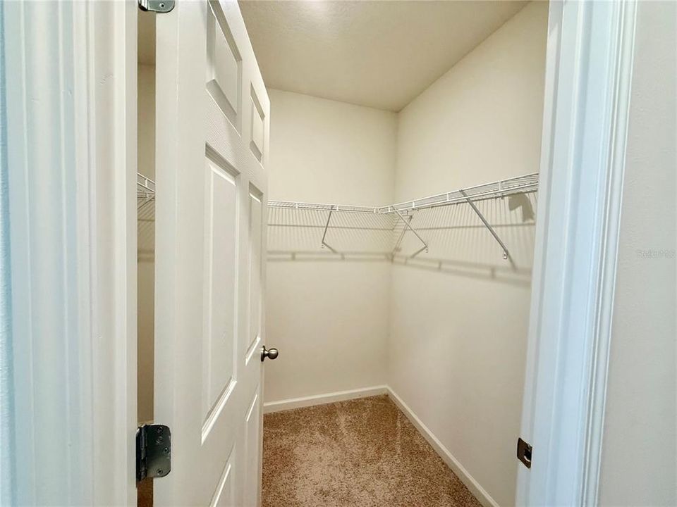 For Rent: $2,350 (3 beds, 2 baths, 1772 Square Feet)