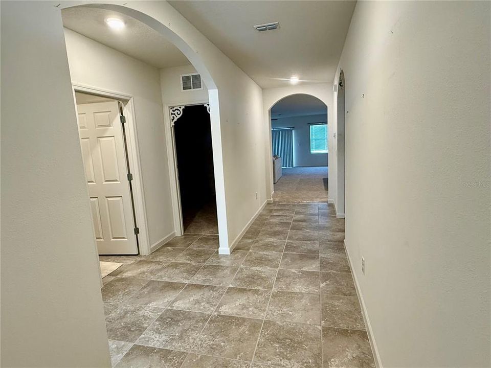 For Rent: $2,350 (3 beds, 2 baths, 1772 Square Feet)