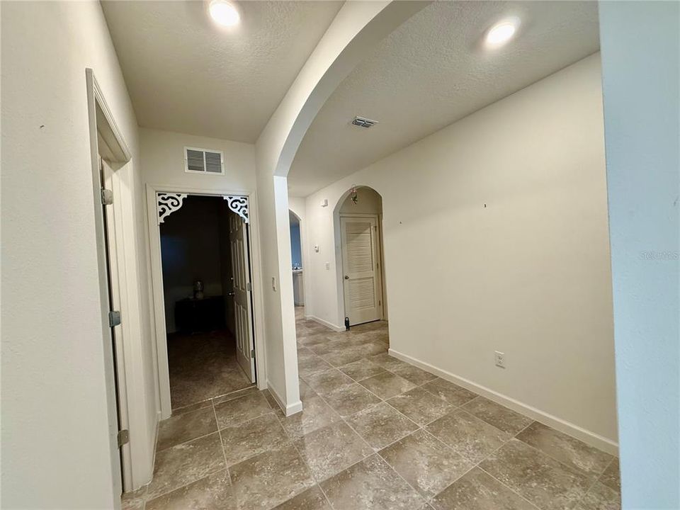 For Rent: $2,350 (3 beds, 2 baths, 1772 Square Feet)