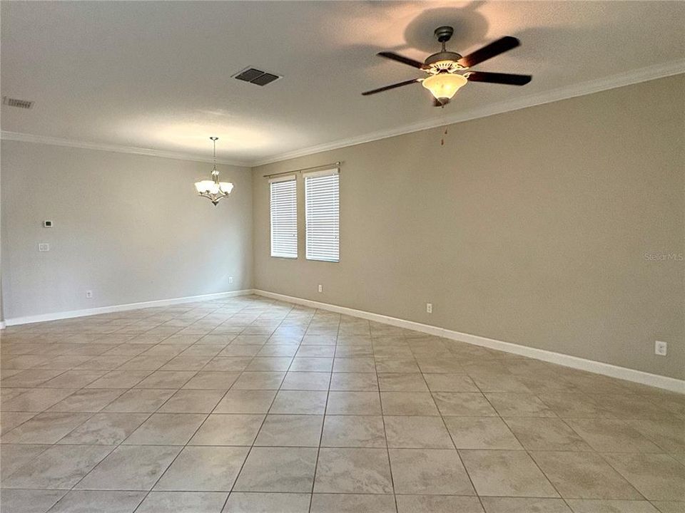 For Rent: $2,350 (4 beds, 3 baths, 2040 Square Feet)