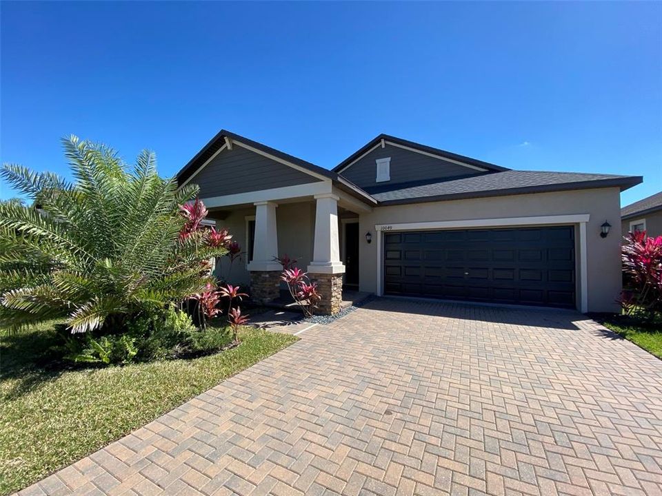 For Rent: $2,350 (4 beds, 3 baths, 2040 Square Feet)