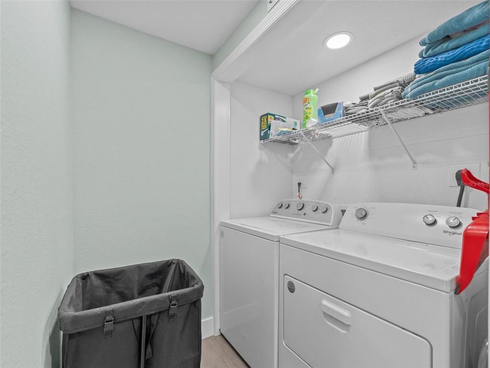 На продажу: $264,900 (3 спален, 2 ванн, 1056 Квадратных фут)