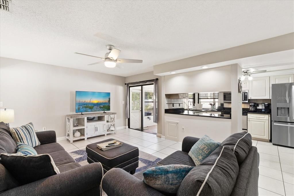 На продажу: $524,900 (3 спален, 2 ванн, 1654 Квадратных фут)