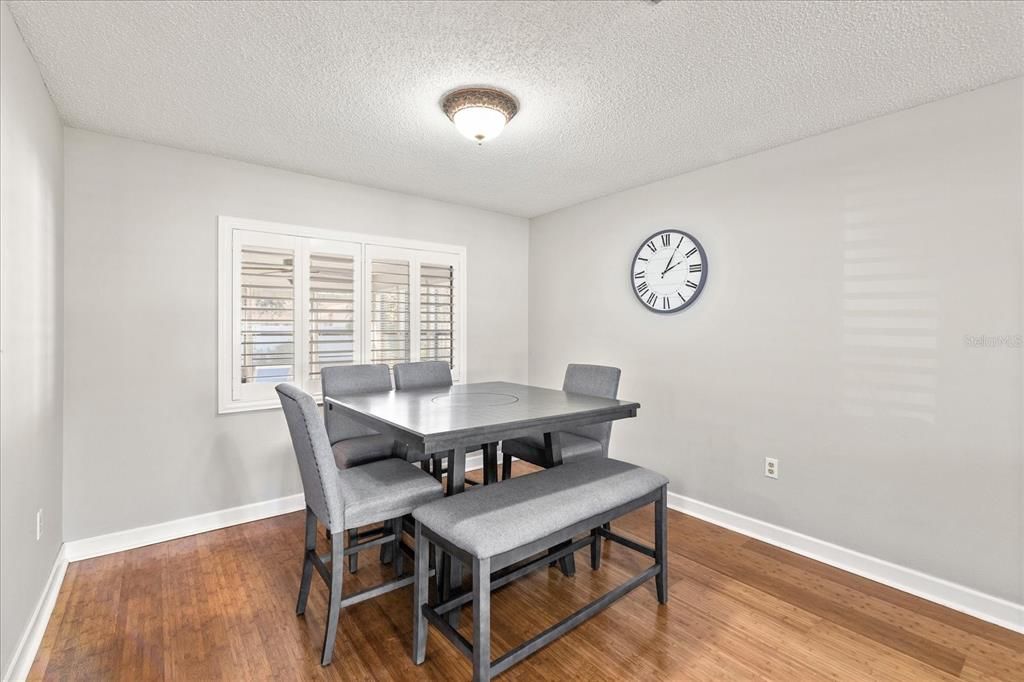 На продажу: $524,900 (3 спален, 2 ванн, 1654 Квадратных фут)