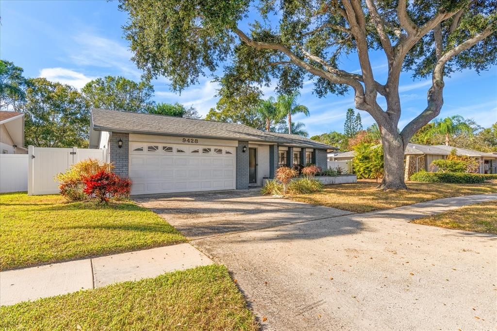 На продажу: $524,900 (3 спален, 2 ванн, 1654 Квадратных фут)