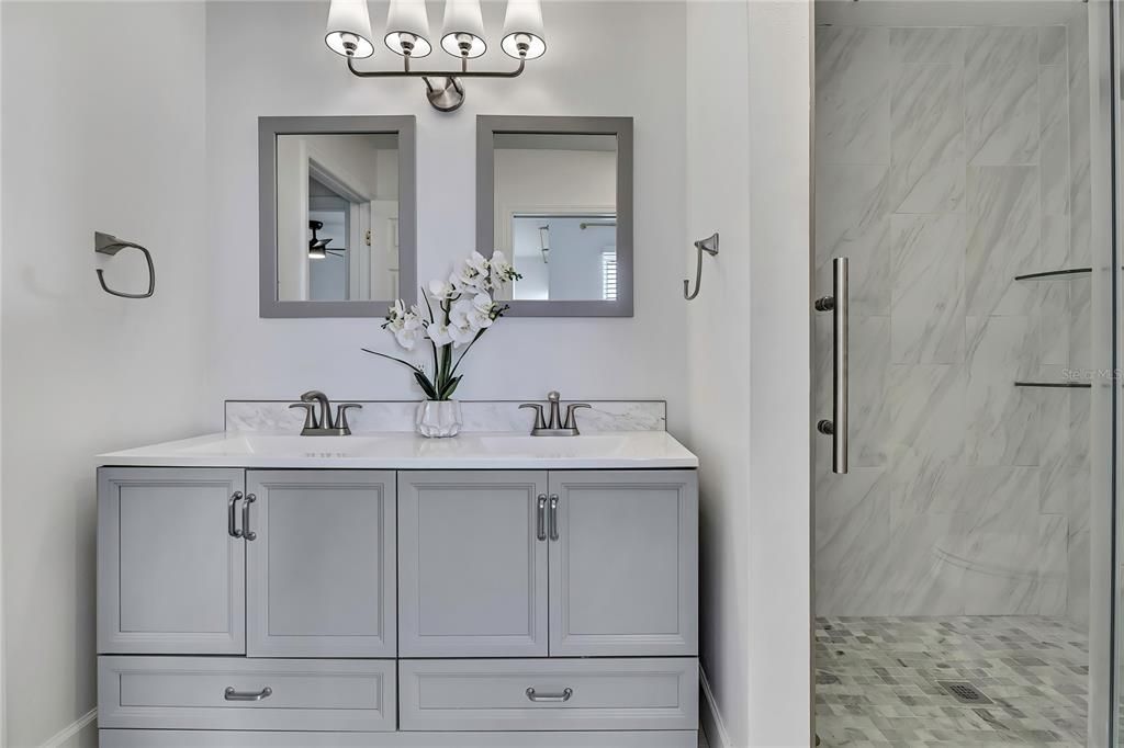 For Sale: $474,000 (2 beds, 2 baths, 1390 Square Feet)