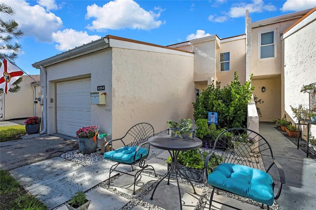 For Sale: $474,000 (2 beds, 2 baths, 1390 Square Feet)