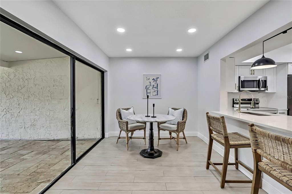 For Sale: $474,000 (2 beds, 2 baths, 1390 Square Feet)