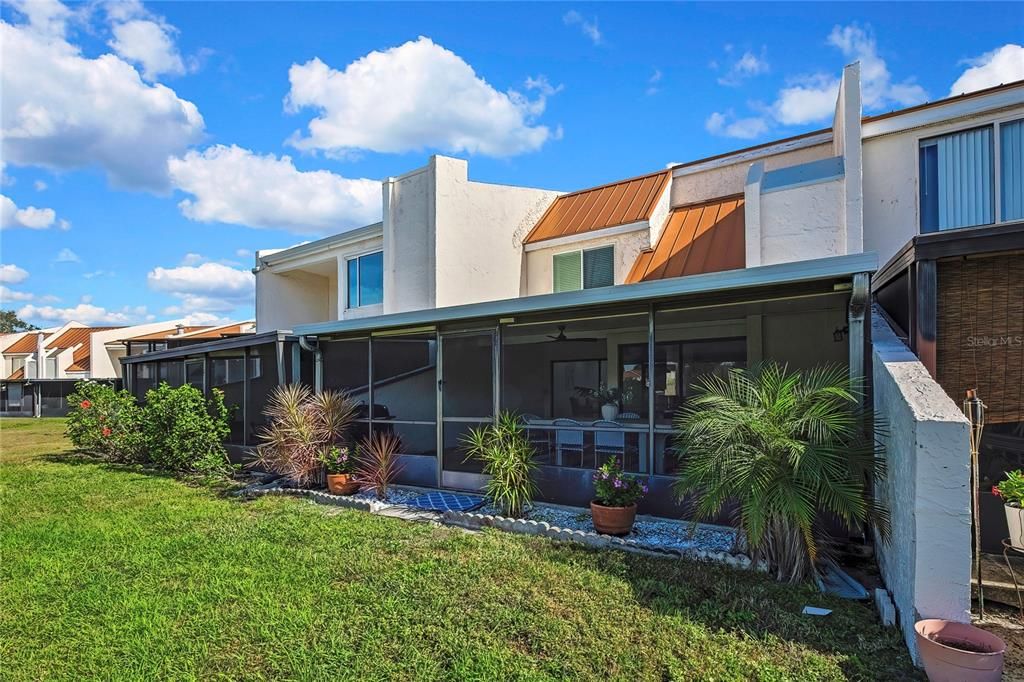 For Sale: $474,000 (2 beds, 2 baths, 1390 Square Feet)