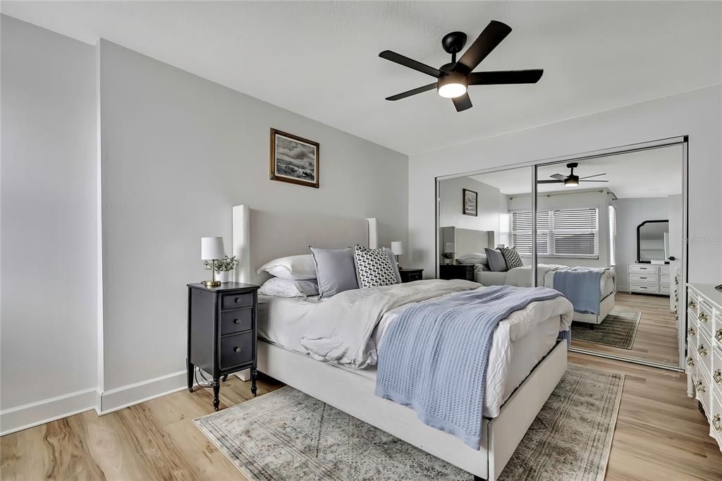 For Sale: $474,000 (2 beds, 2 baths, 1390 Square Feet)