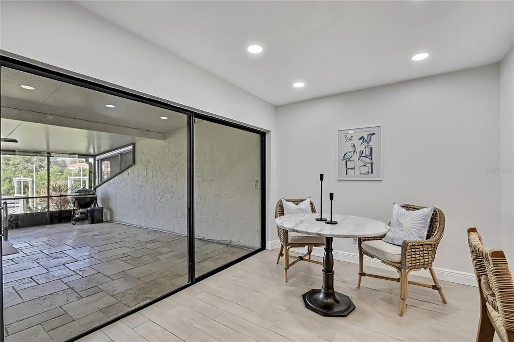 For Sale: $474,000 (2 beds, 2 baths, 1390 Square Feet)